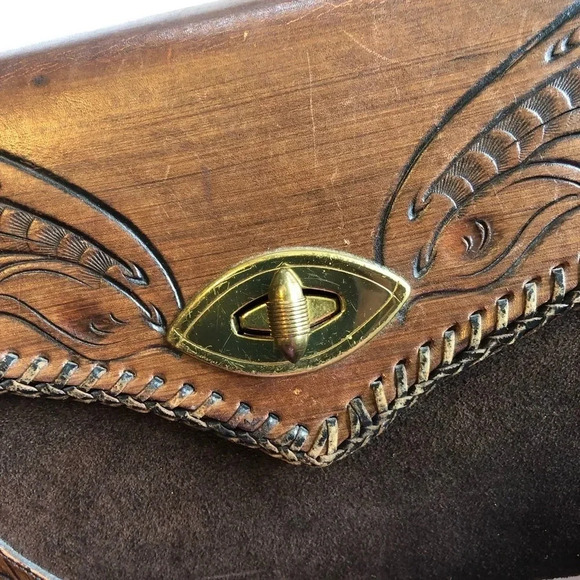 Vintage Leather Purse - Picture 9 of 16